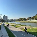 公寓 Sunny Mona 斯科普里