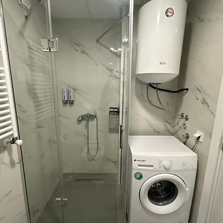 Sunny Mona * Скопье