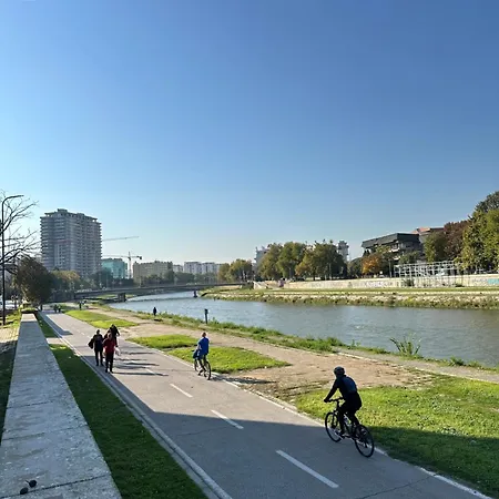 Апартаменты Sunny Mona Скопье