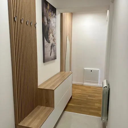 Sunny Mona Апартаменты Скопье