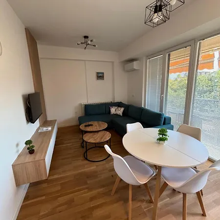 Sunny Mona * Скопье