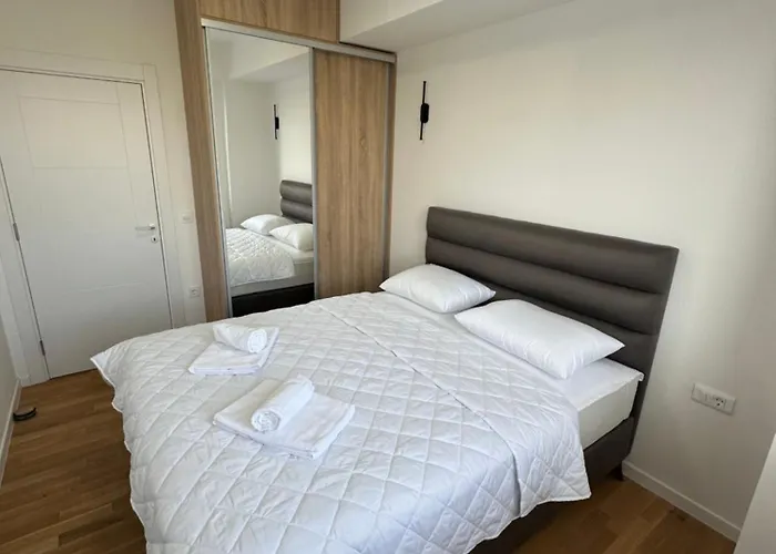 Sunny Mona Apartment *